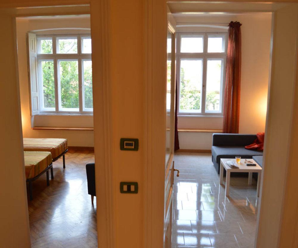 Casa Vacanze All'Angolo Триест Екстериор снимка