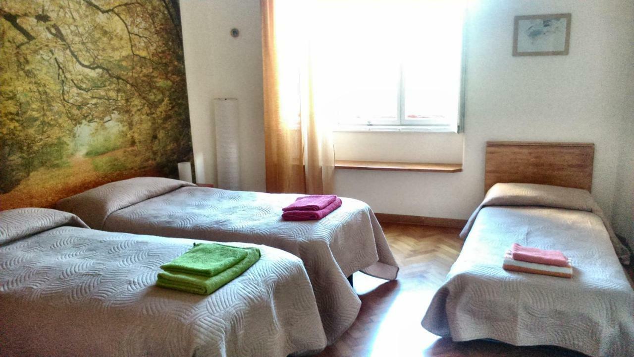 Casa Vacanze All'Angolo Триест Екстериор снимка